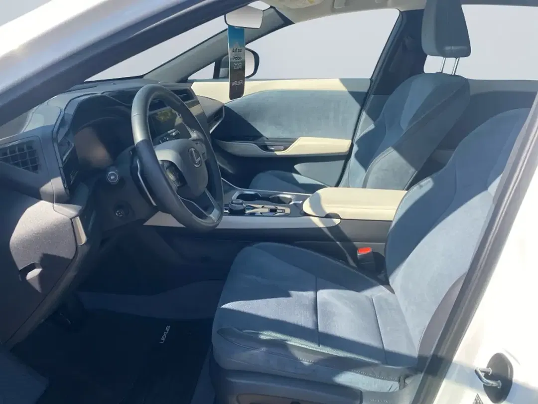 Lexus RZ 4x4 Luxury - Thumbnail 9