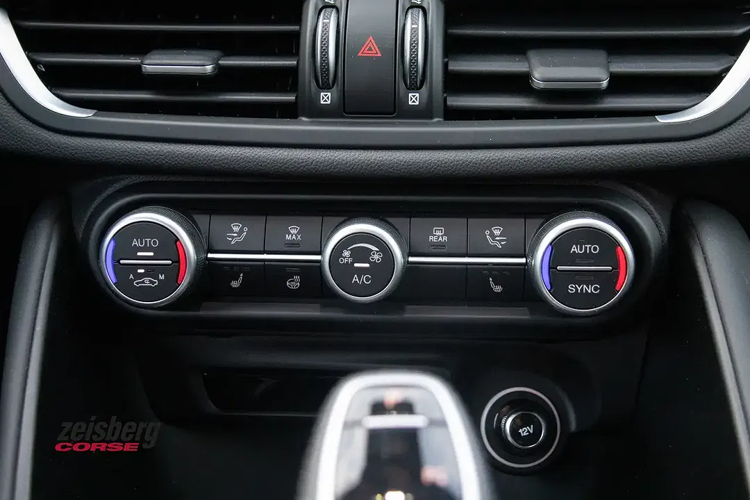 Alfa Romeo Giulia 2.9 V6 QV - Thumbnail 13