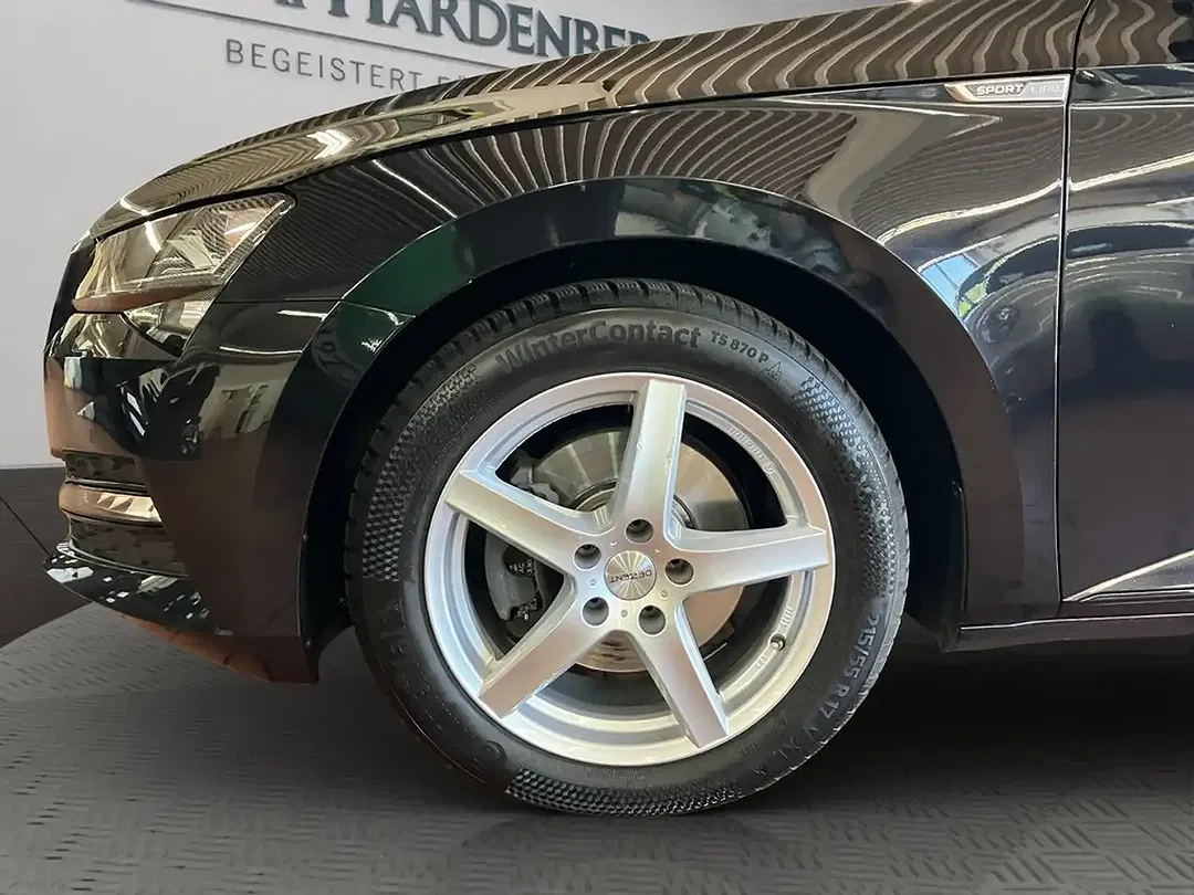 Skoda Superb TDI DSG Combi Sportline - Thumbnail 3