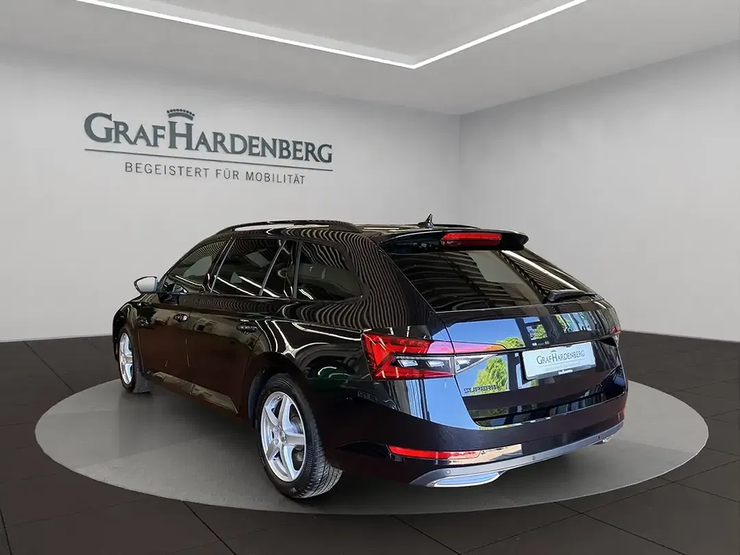 Skoda Superb TDI DSG Combi Sportline - Thumbnail 4