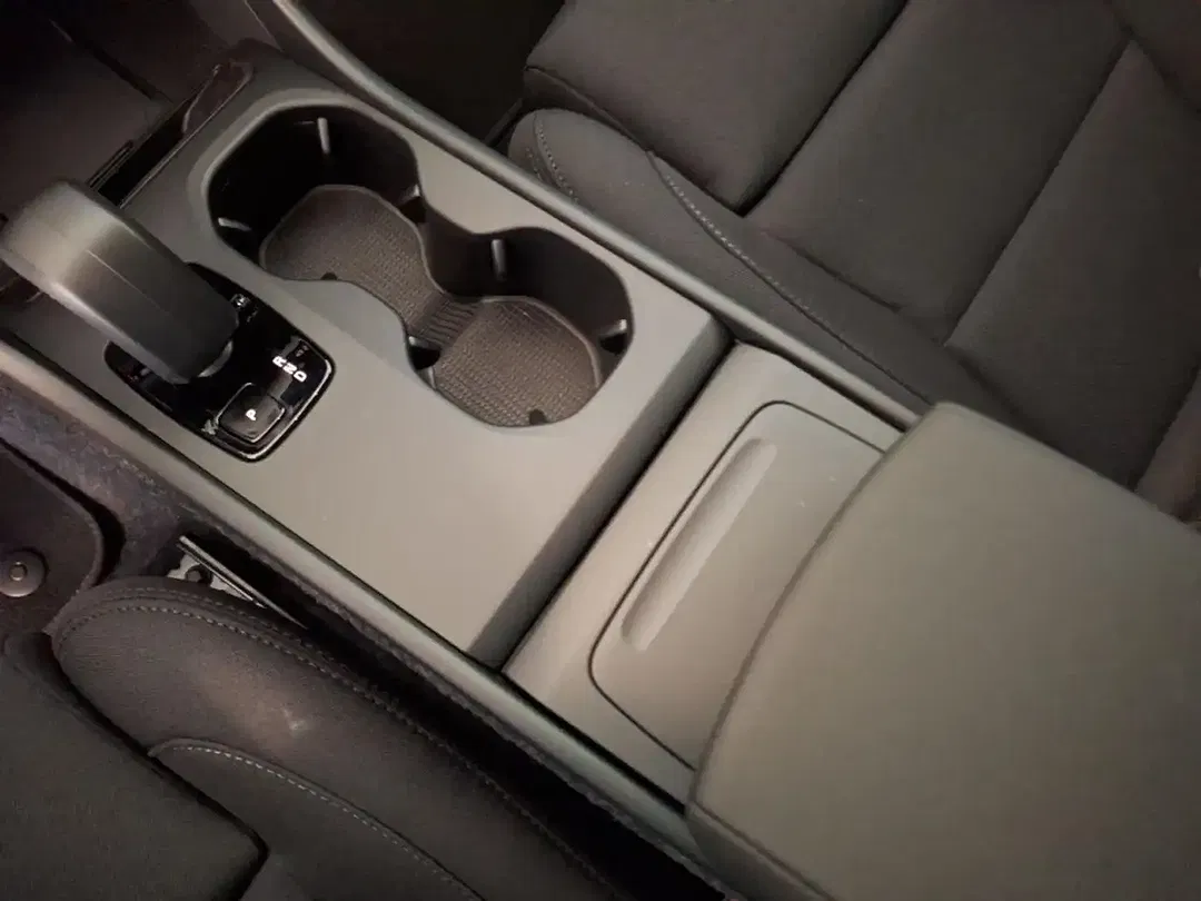 Volvo EX40 Single Motor Plus Dark - Thumbnail 17