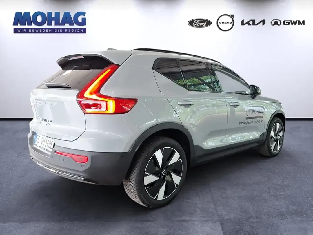 Volvo EX40 Single Motor Plus Dark - Thumbnail 3