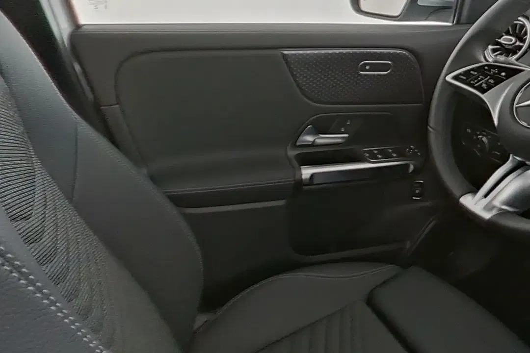Mercedes-Benz EQB 250 Edition - Thumbnail 15