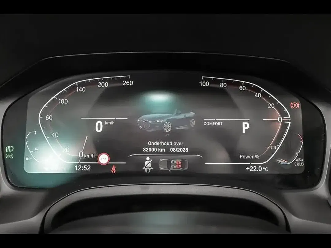 BMW 420 M Convertible - Thumbnail 13