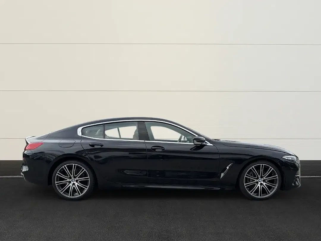 BMW 840 Gran Coupe - Thumbnail 5