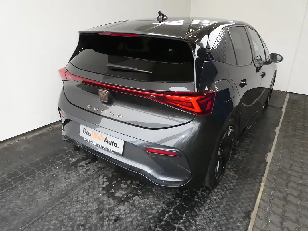 CUPRA Born - Thumbnail 5