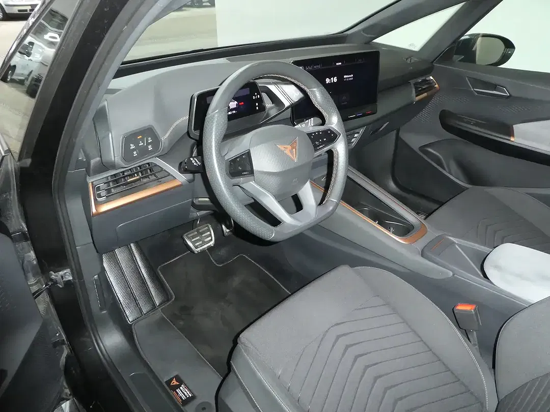 CUPRA Born - Thumbnail 9