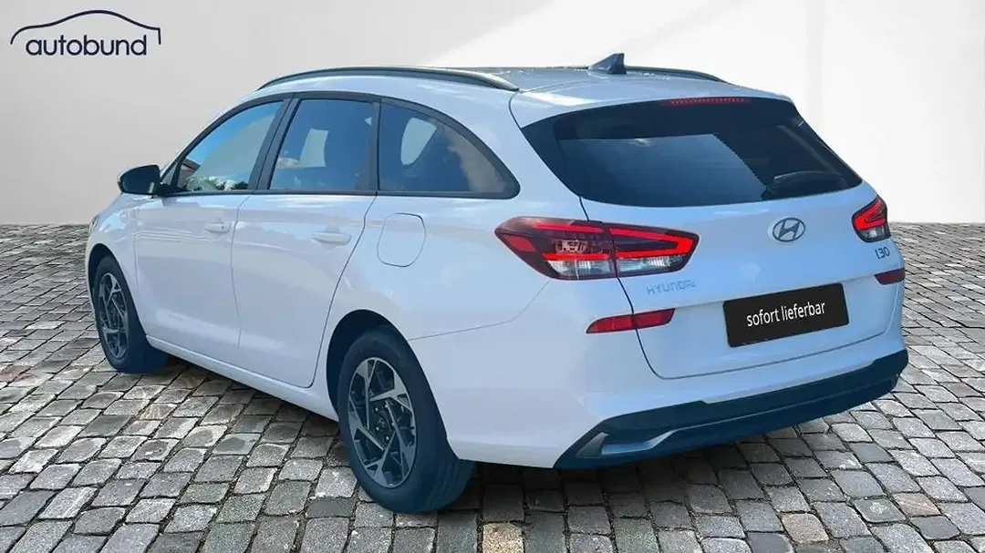 Hyundai i30 1.6 T-GDI AUT cw - Thumbnail 2
