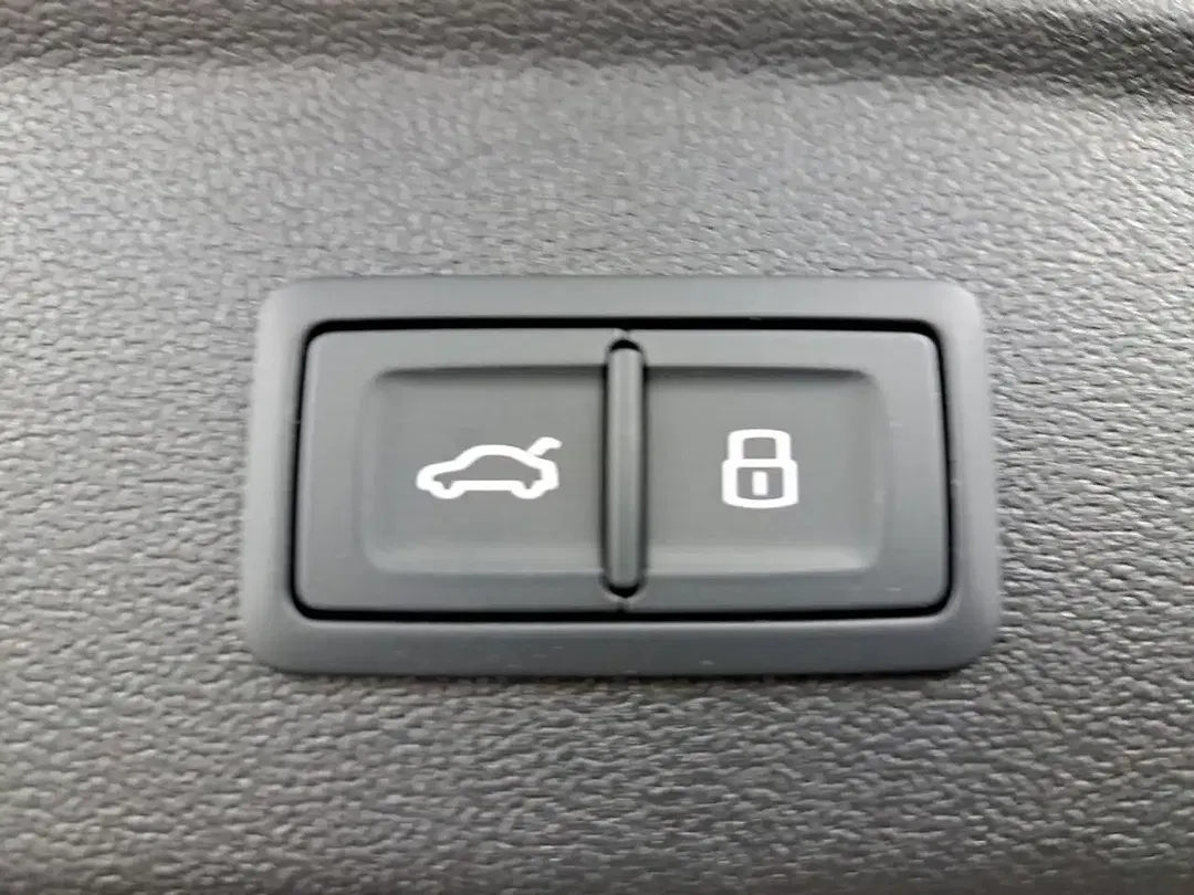 Audi A3 TFSI S tronic quattro Sportback S line - Thumbnail 8