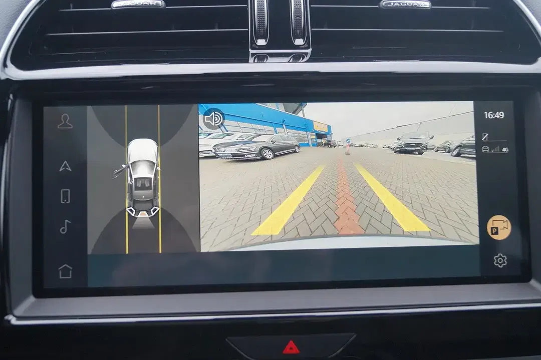 Jaguar XE R-Dynamic Black - Thumbnail 14