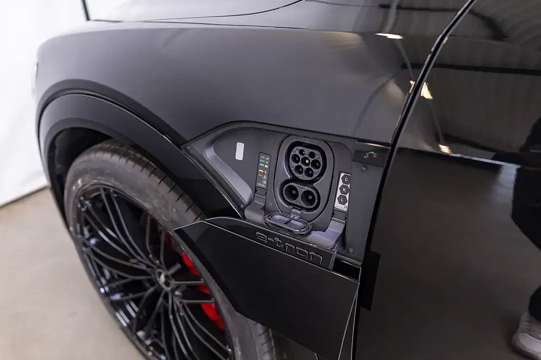 Audi Q8 e-tron 55 quattro - Thumbnail 13