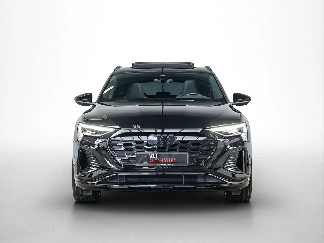Audi Q8 e-tron 55 quattro - Thumbnail 3
