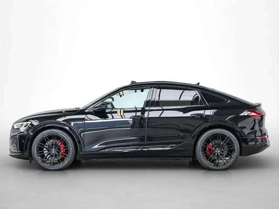 Audi Q8 e-tron 55 quattro - Thumbnail 4