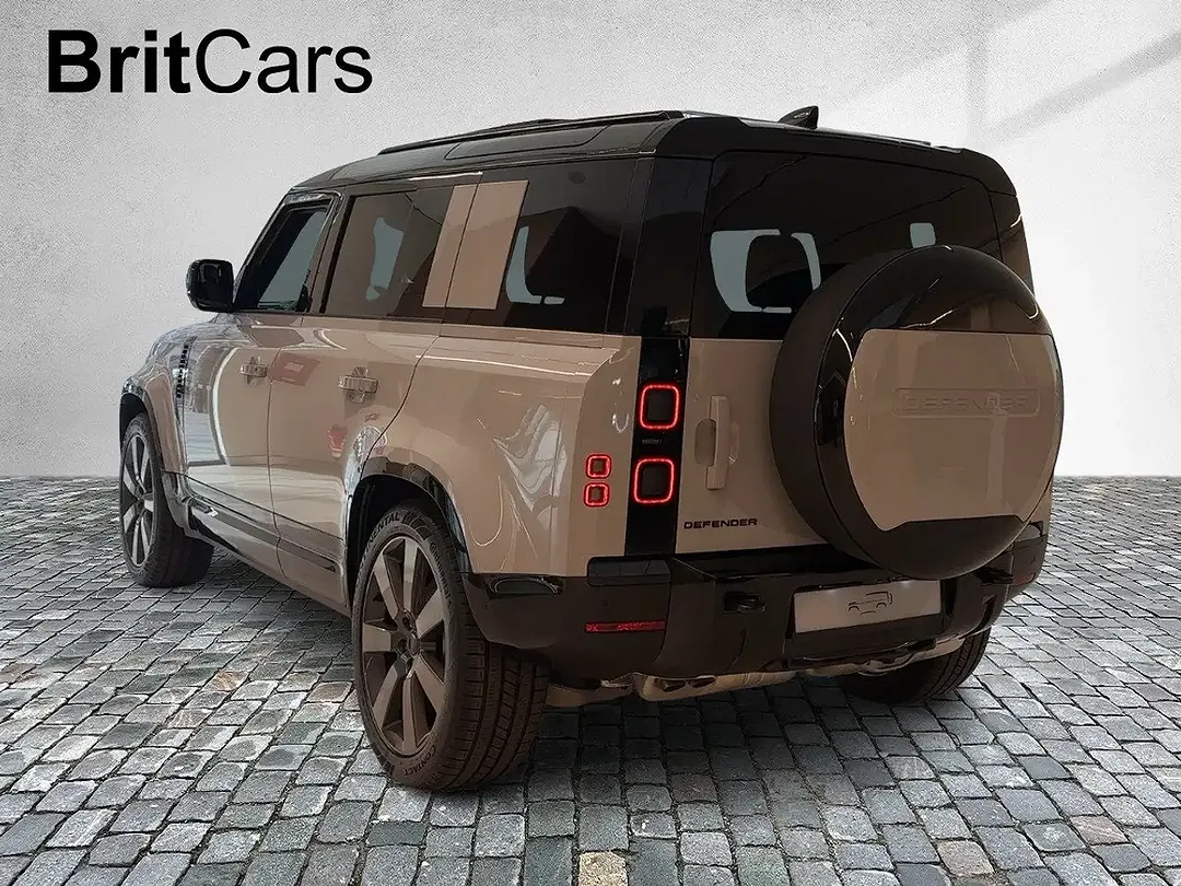 Land Rover Defender D350 110 X-Dynamic HSE - Thumbnail 3