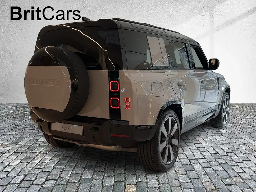 Land Rover Defender D350 110 X-Dynamic HSE - Thumbnail 4