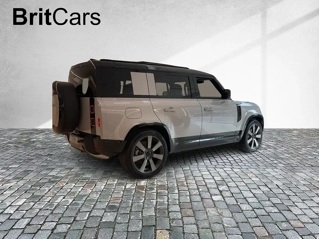 Land Rover Defender D350 110 X-Dynamic HSE - Thumbnail 5