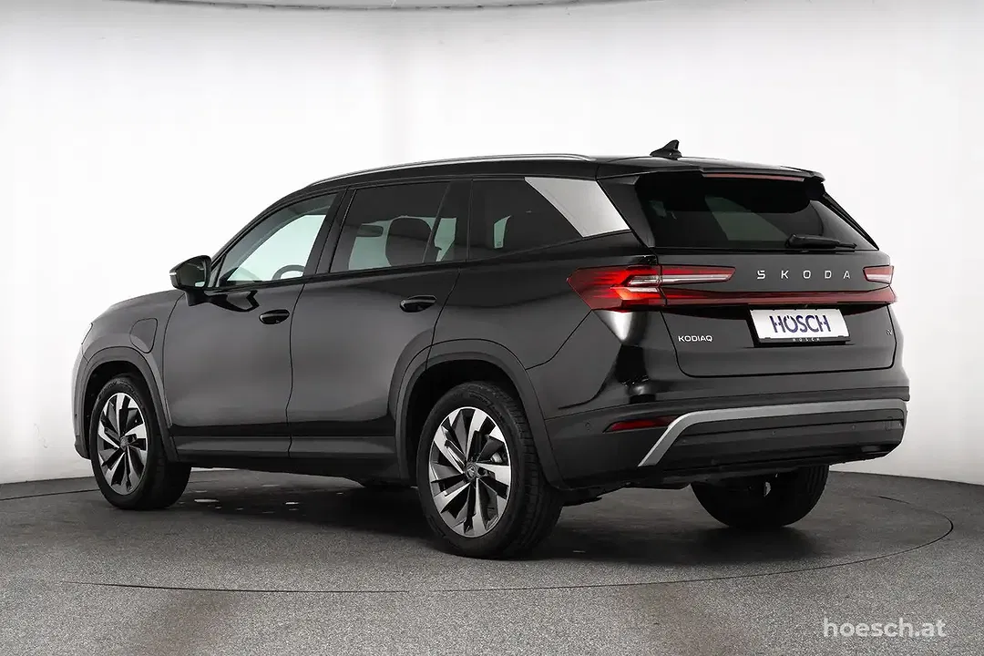 Skoda Kodiaq PHEV Selection Comfort Drive - Thumbnail 3