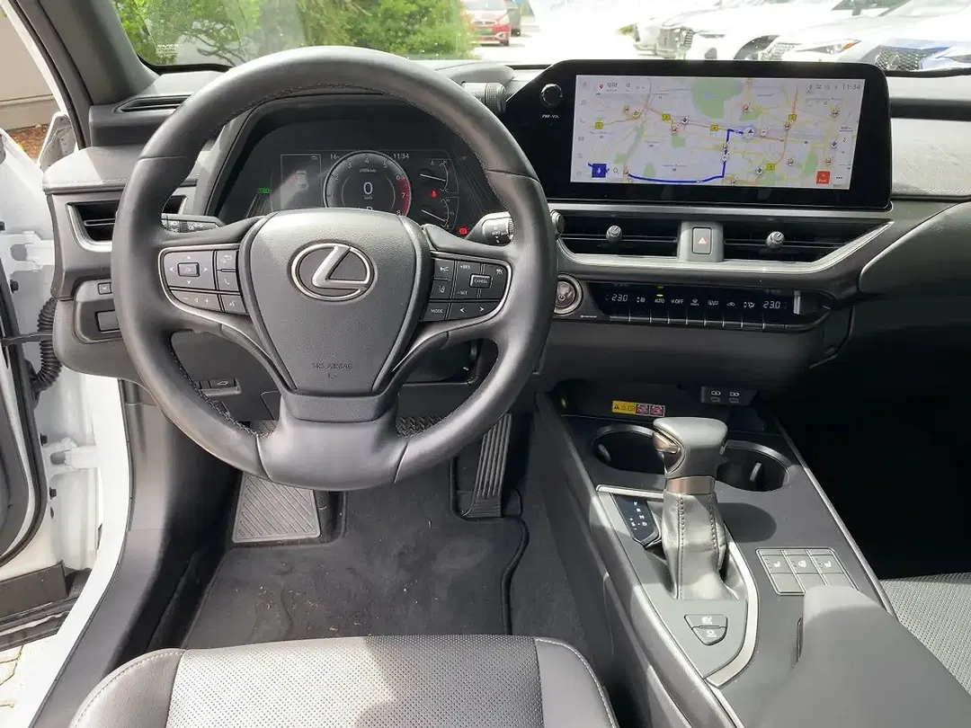 Lexus UX 250h Executive Line - Thumbnail 11