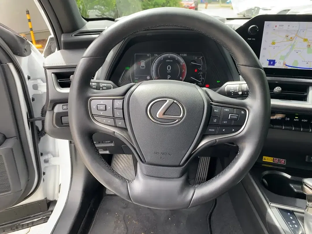 Lexus UX 250h Executive Line - Thumbnail 12