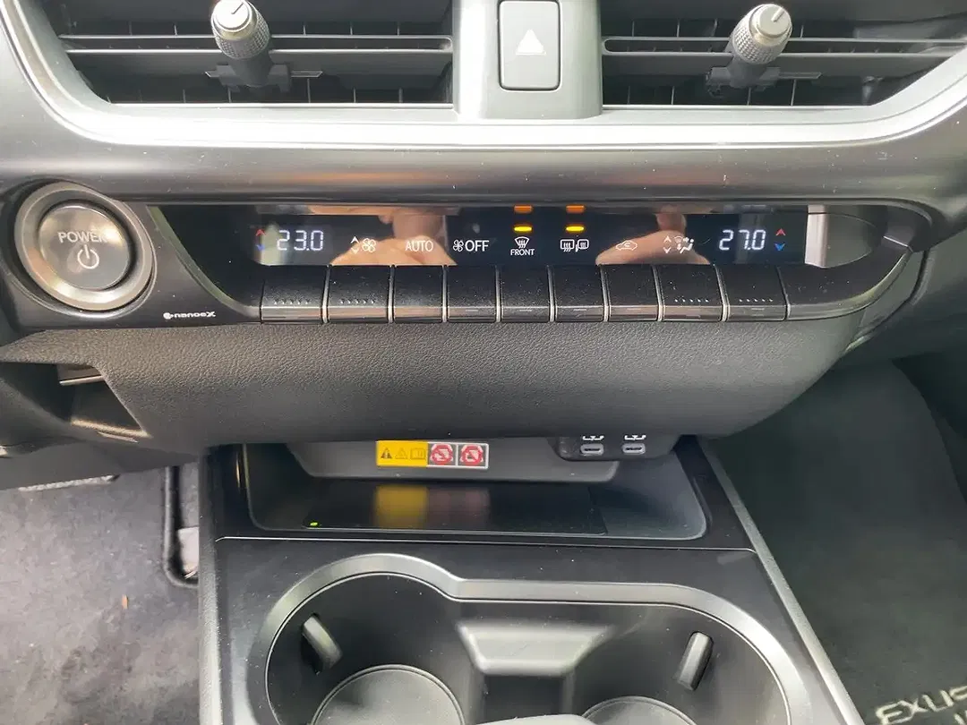 Lexus UX 250h Executive Line - foto 15