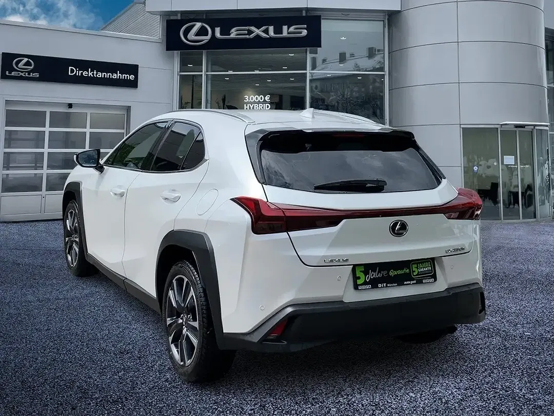 Lexus UX 250h Executive Line - Thumbnail 4