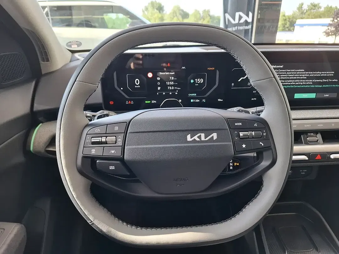 Kia EV4 Earth - Thumbnail 8
