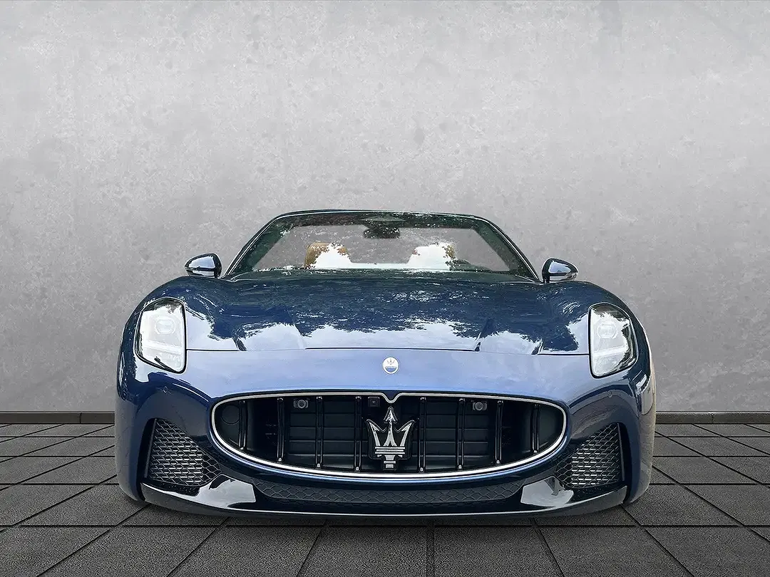 Maserati GranCabrio Modena - Thumbnail 3