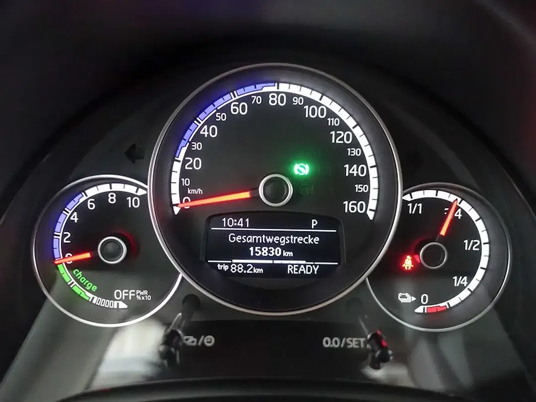 Volkswagen e-up! Style Plus - Thumbnail 13