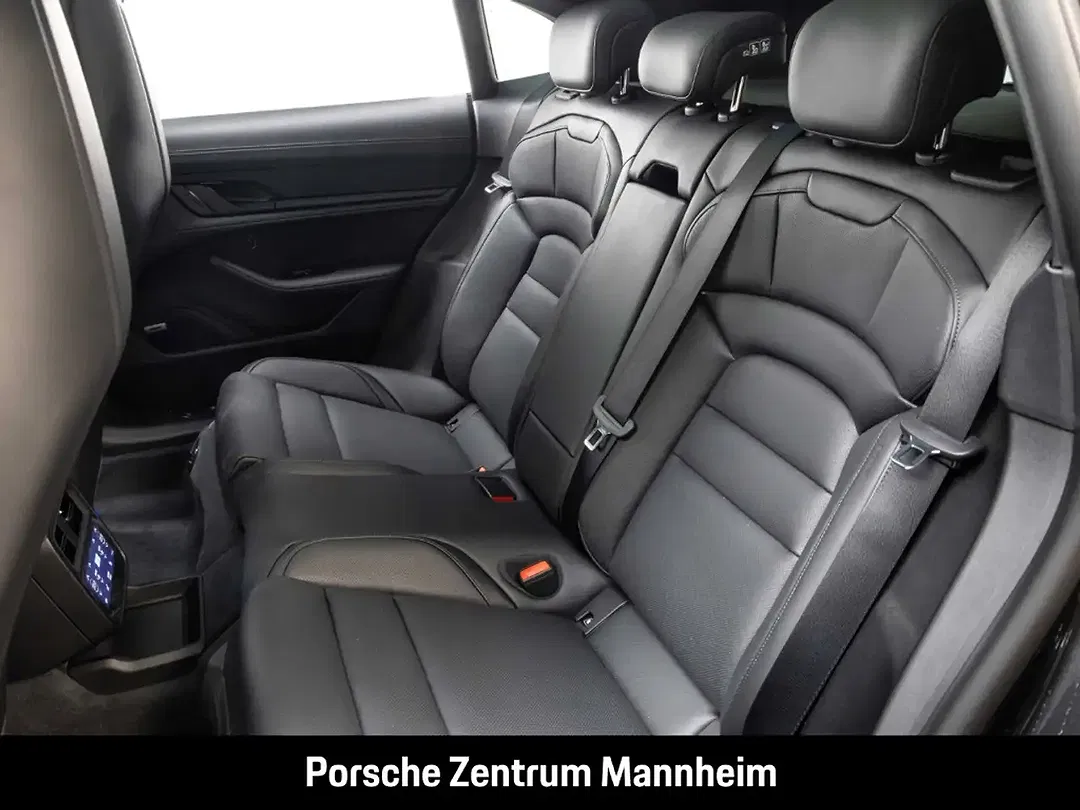 Porsche Taycan Sport Turismo - Thumbnail 14