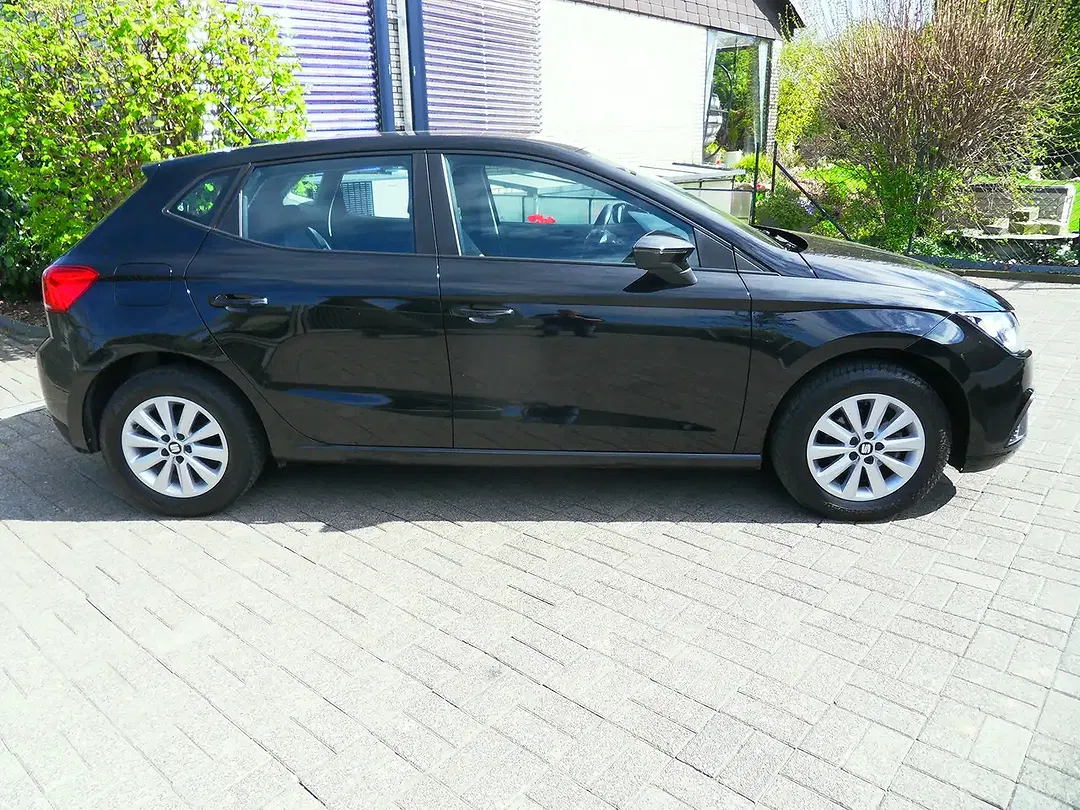 SEAT Ibiza - Thumbnail 3