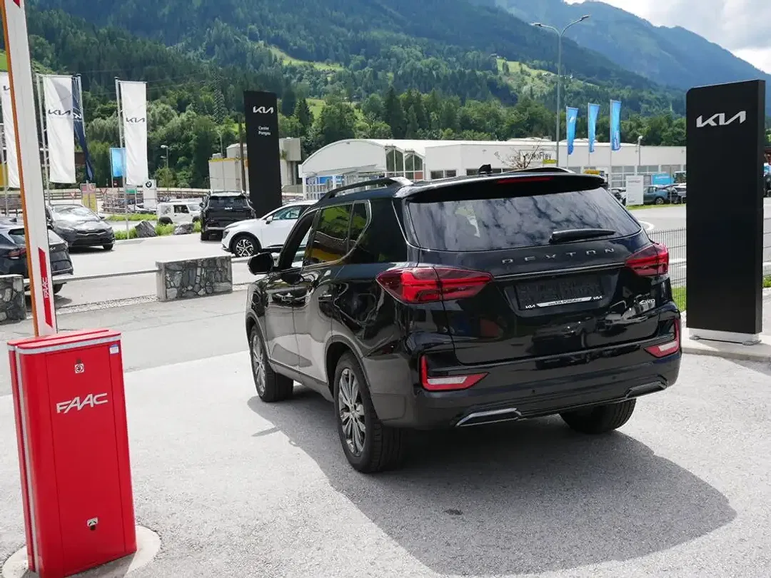 KGM Rexton - Thumbnail 6