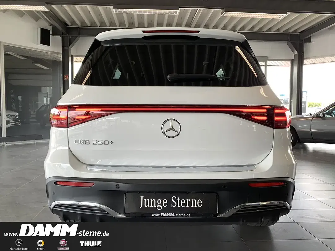 Mercedes-Benz EQB 250 AMG - Thumbnail 8