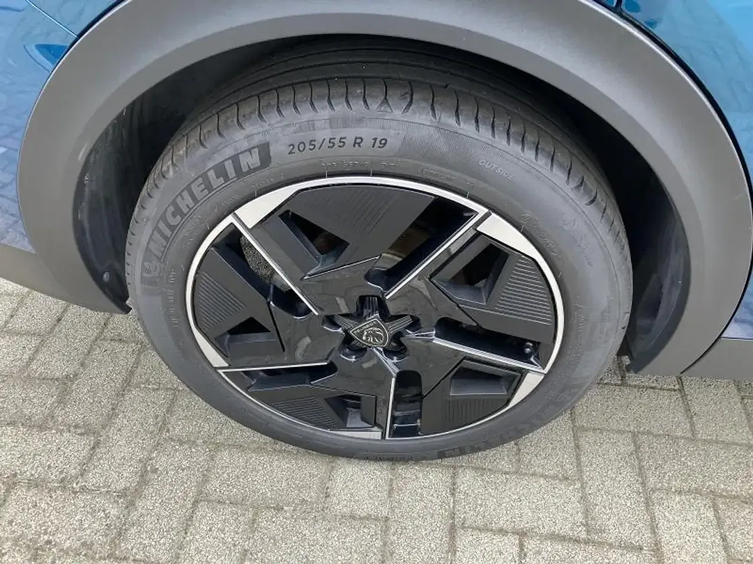 Peugeot 408 GT - Thumbnail 5