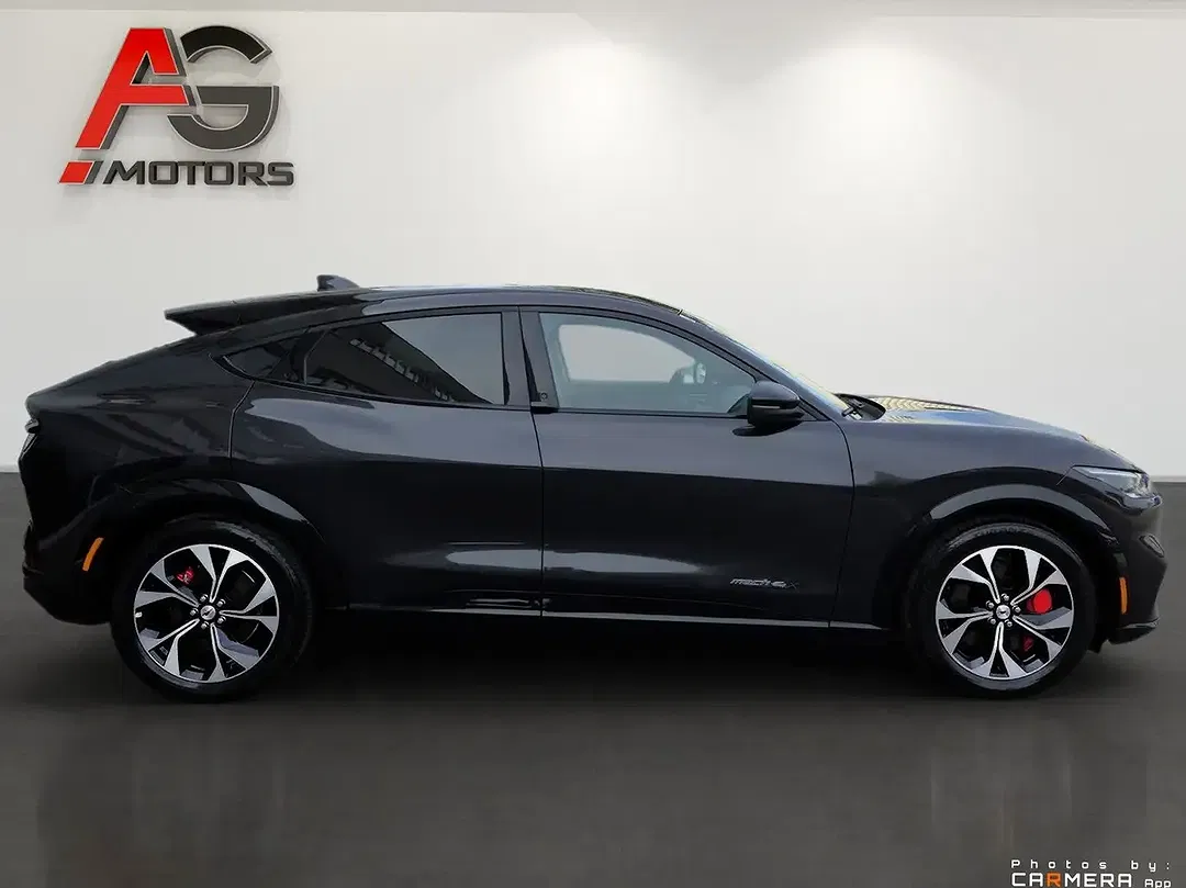 Ford Mustang Mach-E Extended Range 4x4 - Thumbnail 4