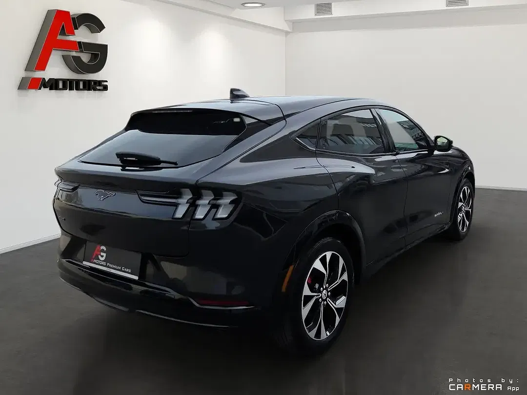 Ford Mustang Mach-E Extended Range 4x4 - Thumbnail 5