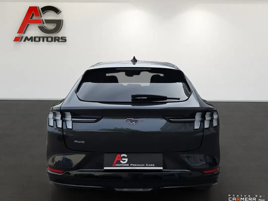 Ford Mustang Mach-E Extended Range 4x4 - Thumbnail 6