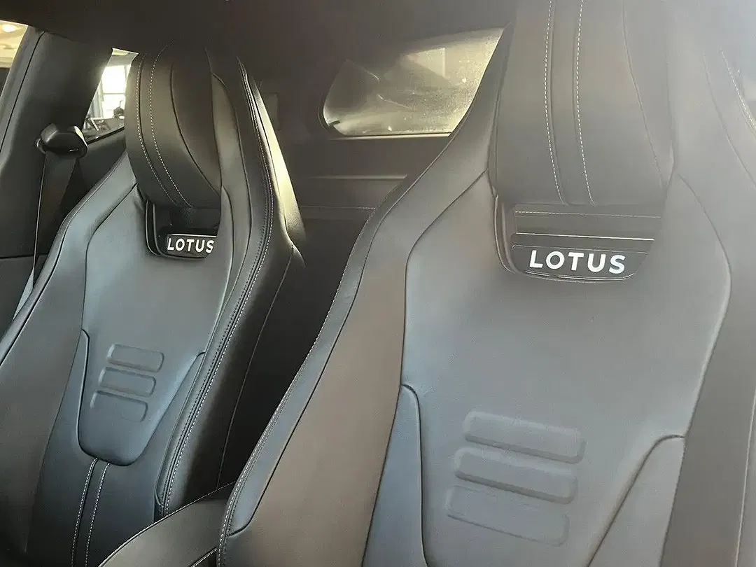 Lotus Emira V6 SE - foto 15