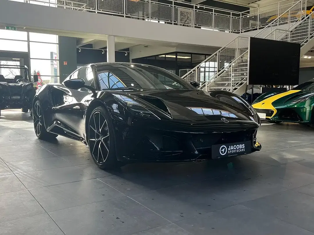 Lotus Emira V6 SE - Thumbnail 3