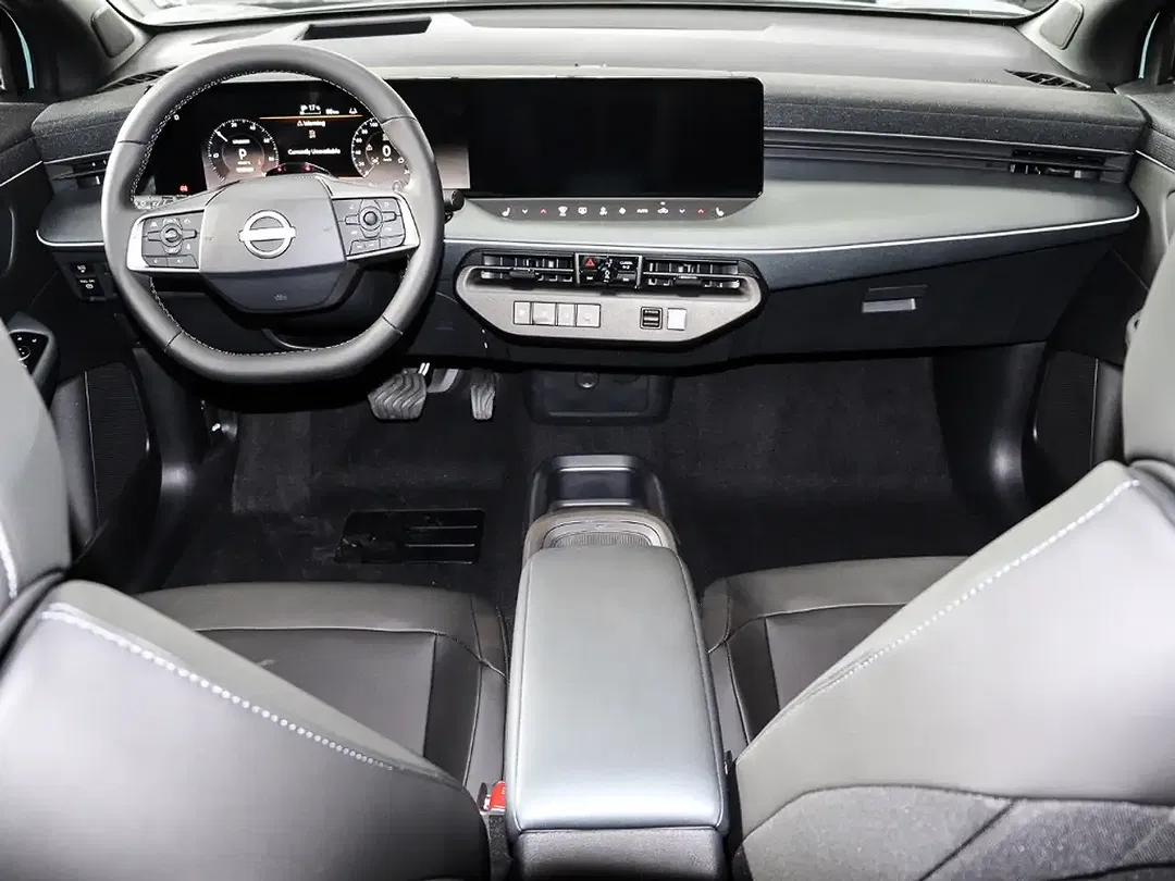Nissan Leaf - Thumbnail 5