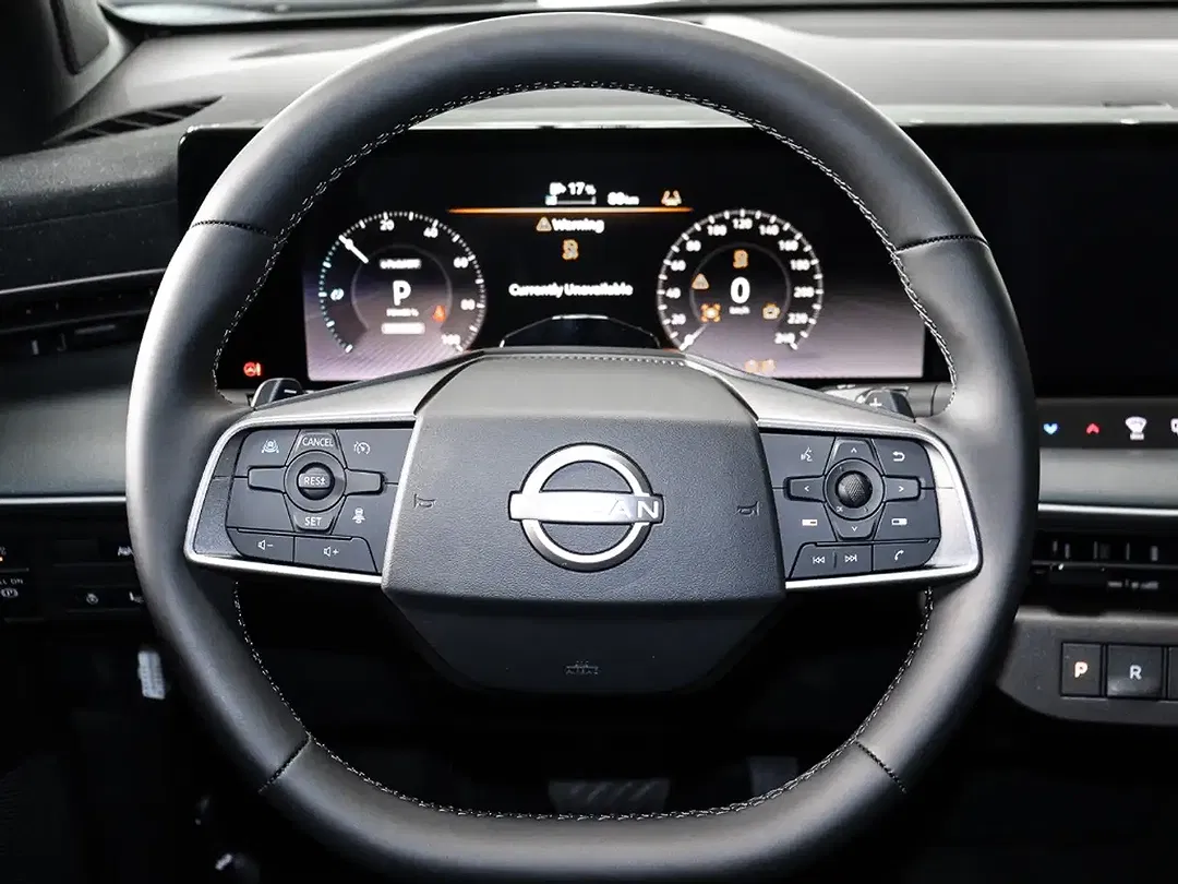 Nissan Leaf - Thumbnail 6
