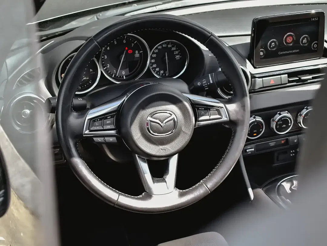 Mazda MX-5 - Thumbnail 11