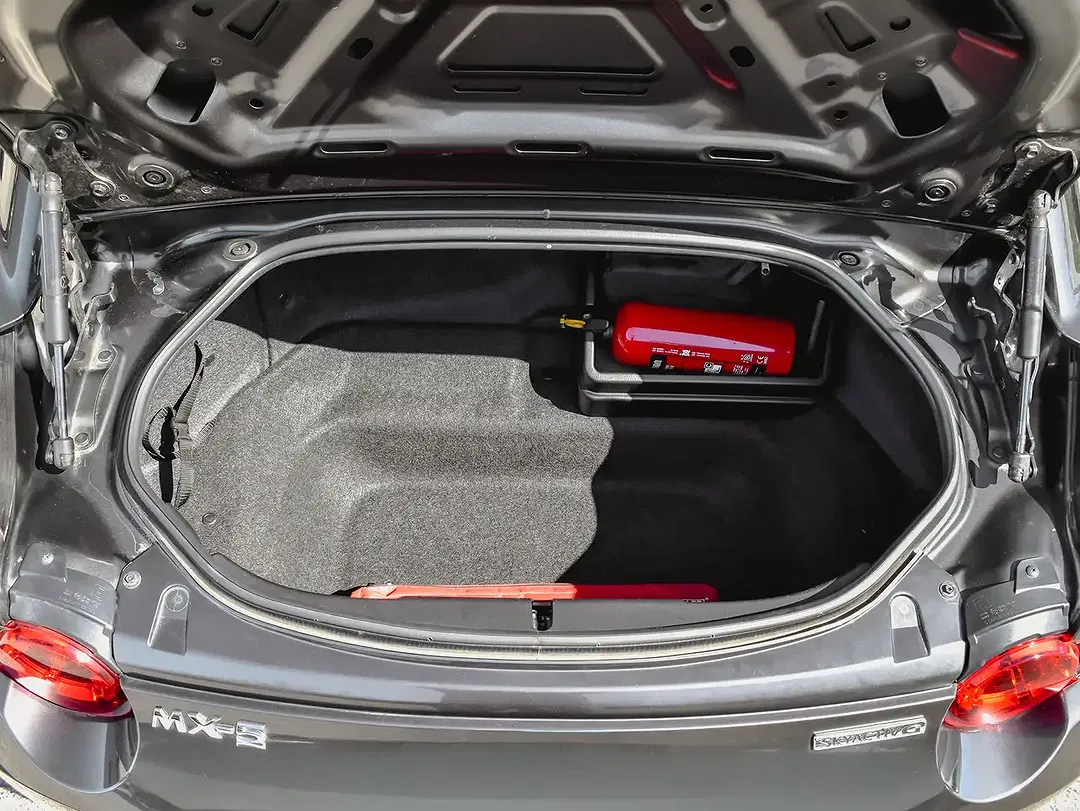 Mazda MX-5 - Thumbnail 8