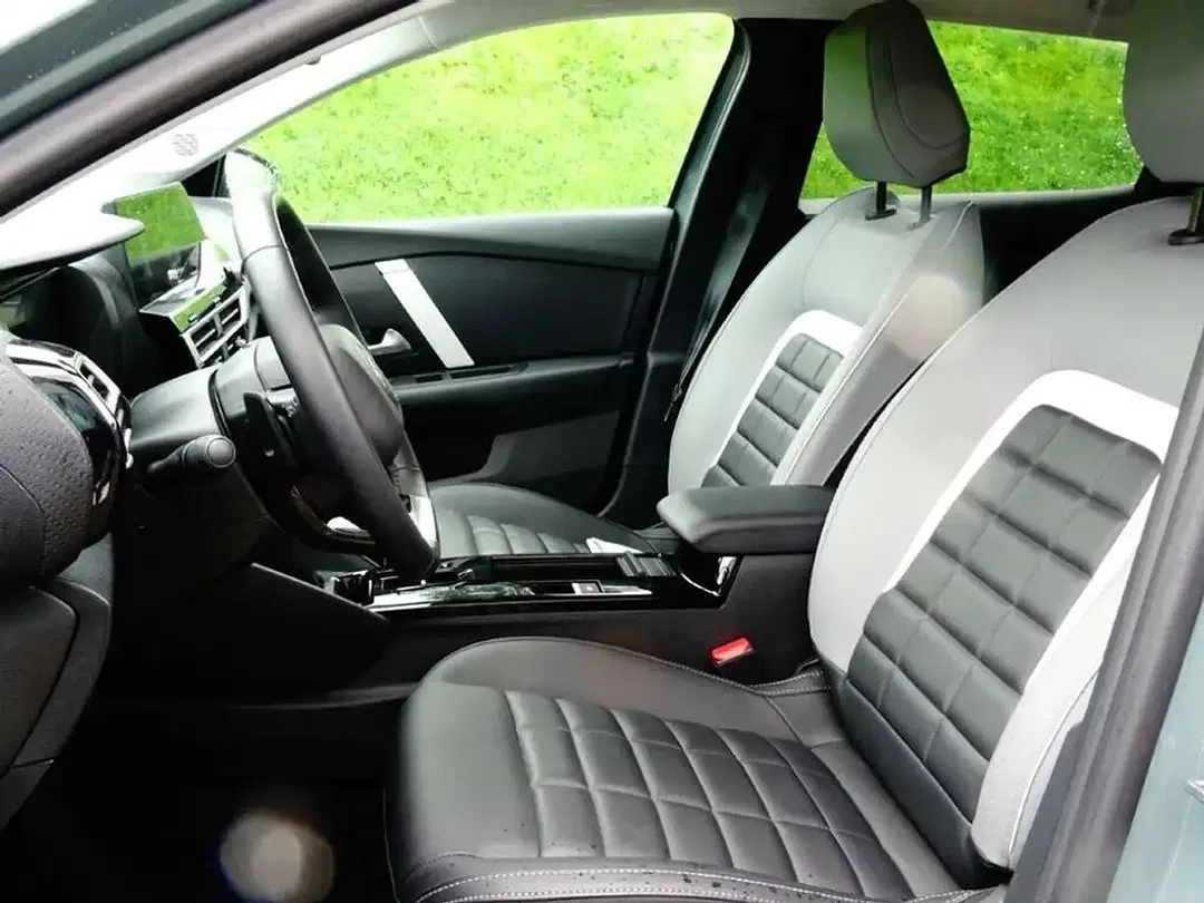 Citroen C4 PureTech EAT8 Max - Thumbnail 10