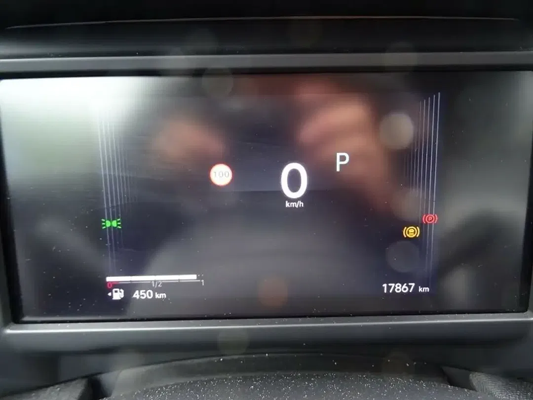 Citroen C4 PureTech EAT8 Max - Thumbnail 14