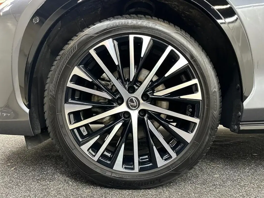 Lexus RZ 4x4 - Thumbnail 13