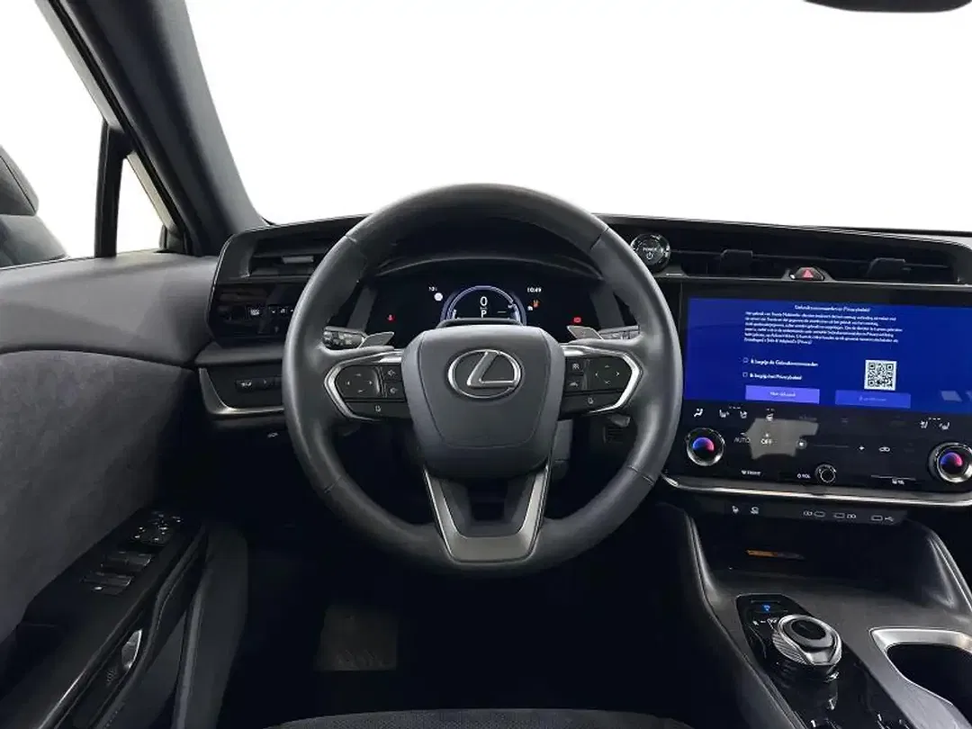 Lexus RZ 4x4 - Thumbnail 8