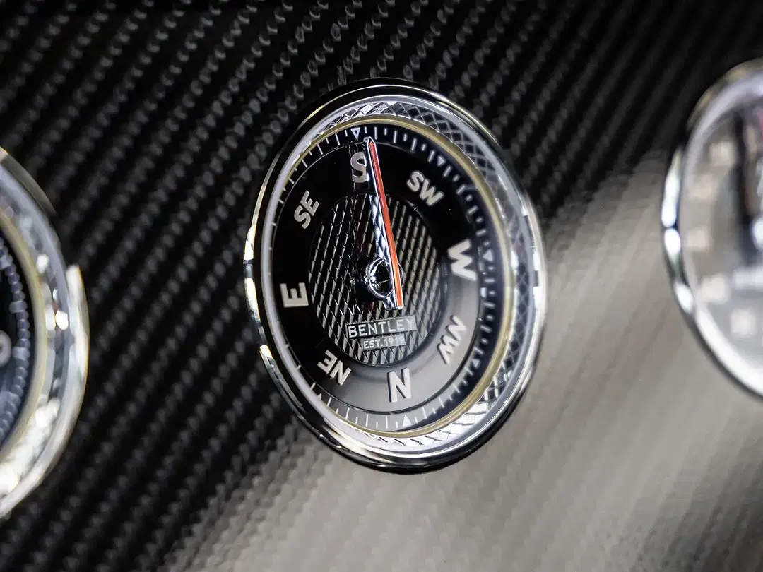 Bentley Continental 4.0 V8 - Thumbnail 12
