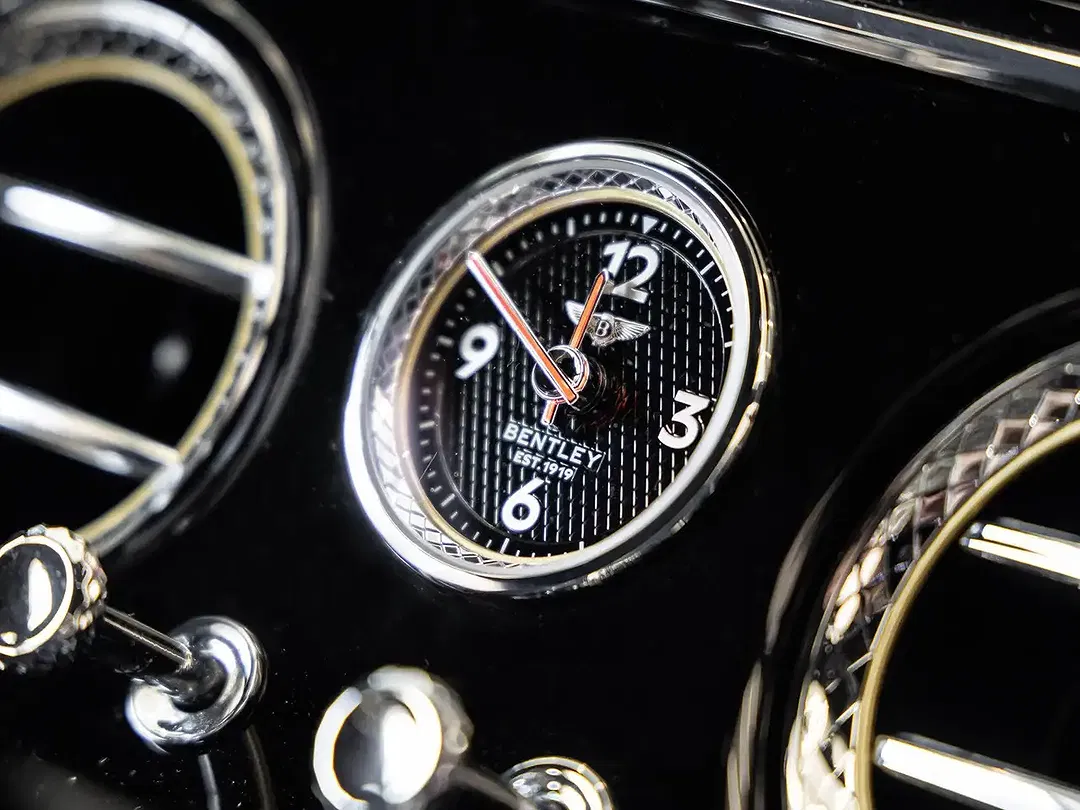 Bentley Continental 4.0 V8 - Thumbnail 23