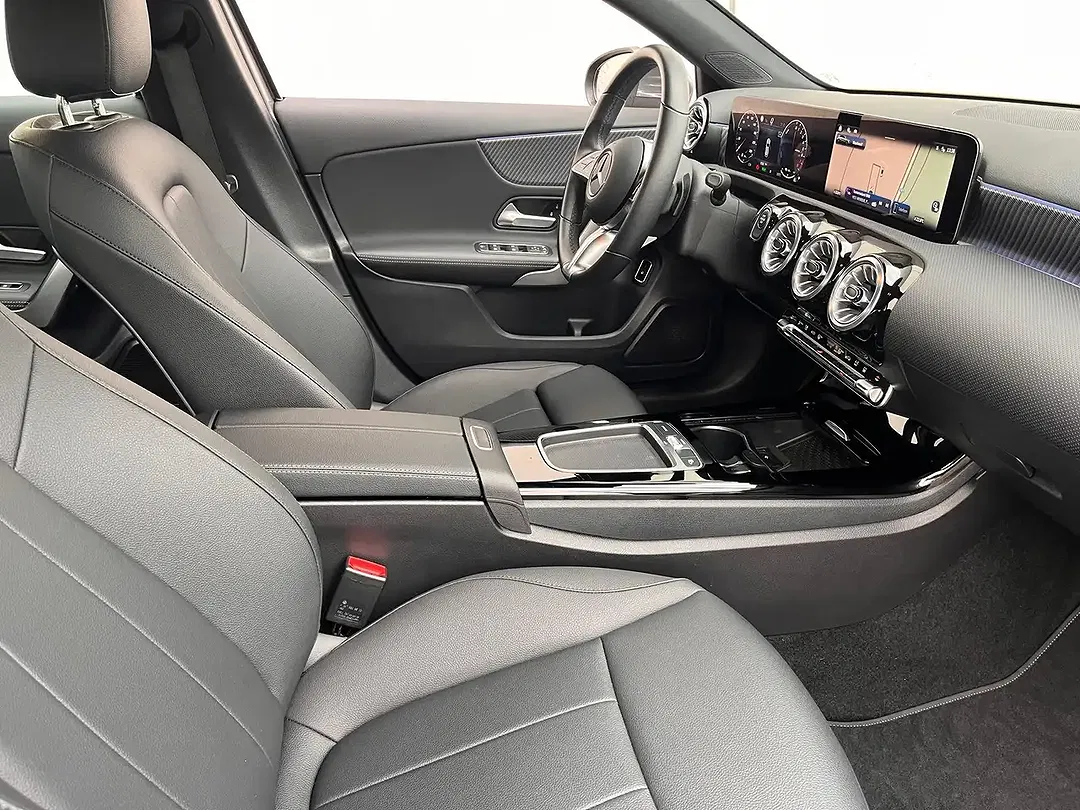 Mercedes-Benz A 250 - Thumbnail 11