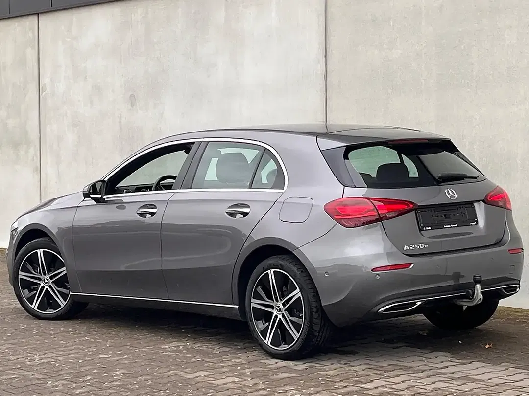 Mercedes-Benz A 250 - Thumbnail 2